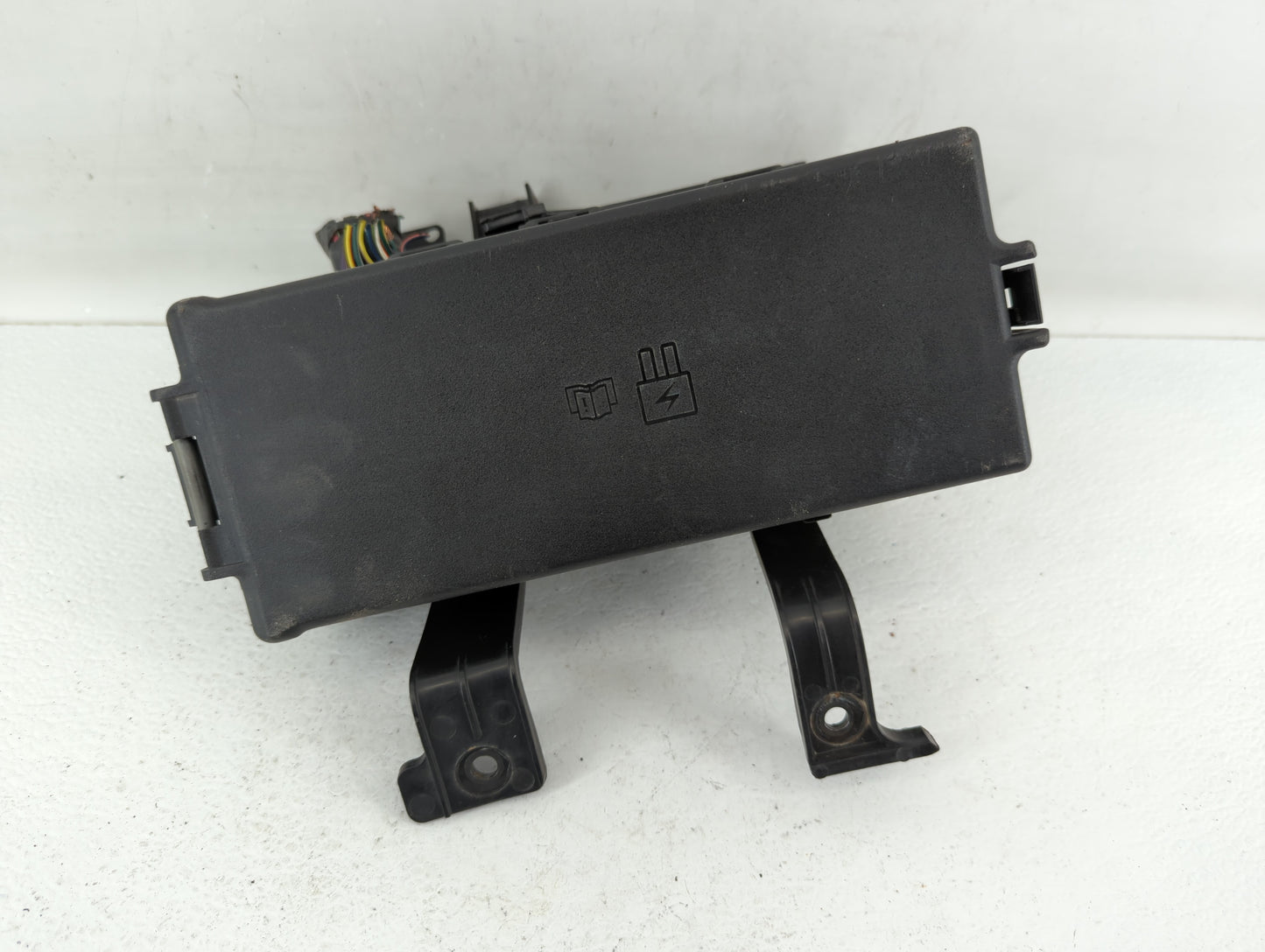 2010-2012 Ford Fusion Fusebox Fuse Box Panel Relay Module P/N:BE5T-14290-H Fits Fits 2010 2011 2012 OEM Used Auto Parts - Oe