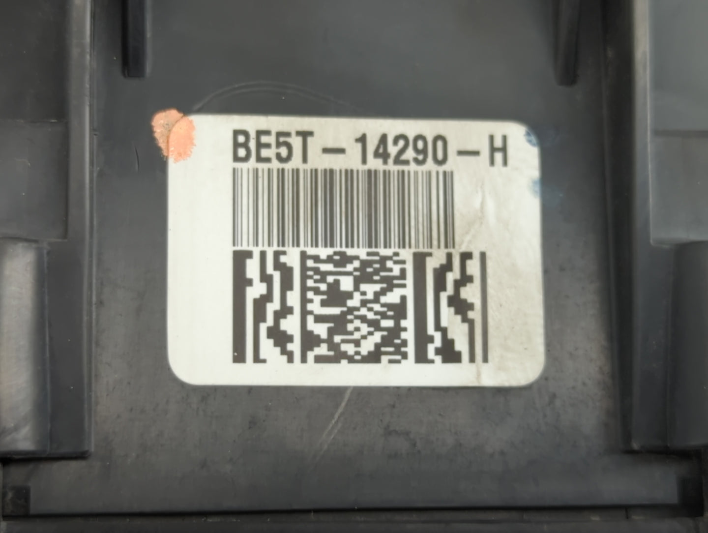 2010-2012 Ford Fusion Fusebox Fuse Box Panel Relay Module P/N:BE5T-14290-H Fits Fits 2010 2011 2012 OEM Used Auto Parts - Oe