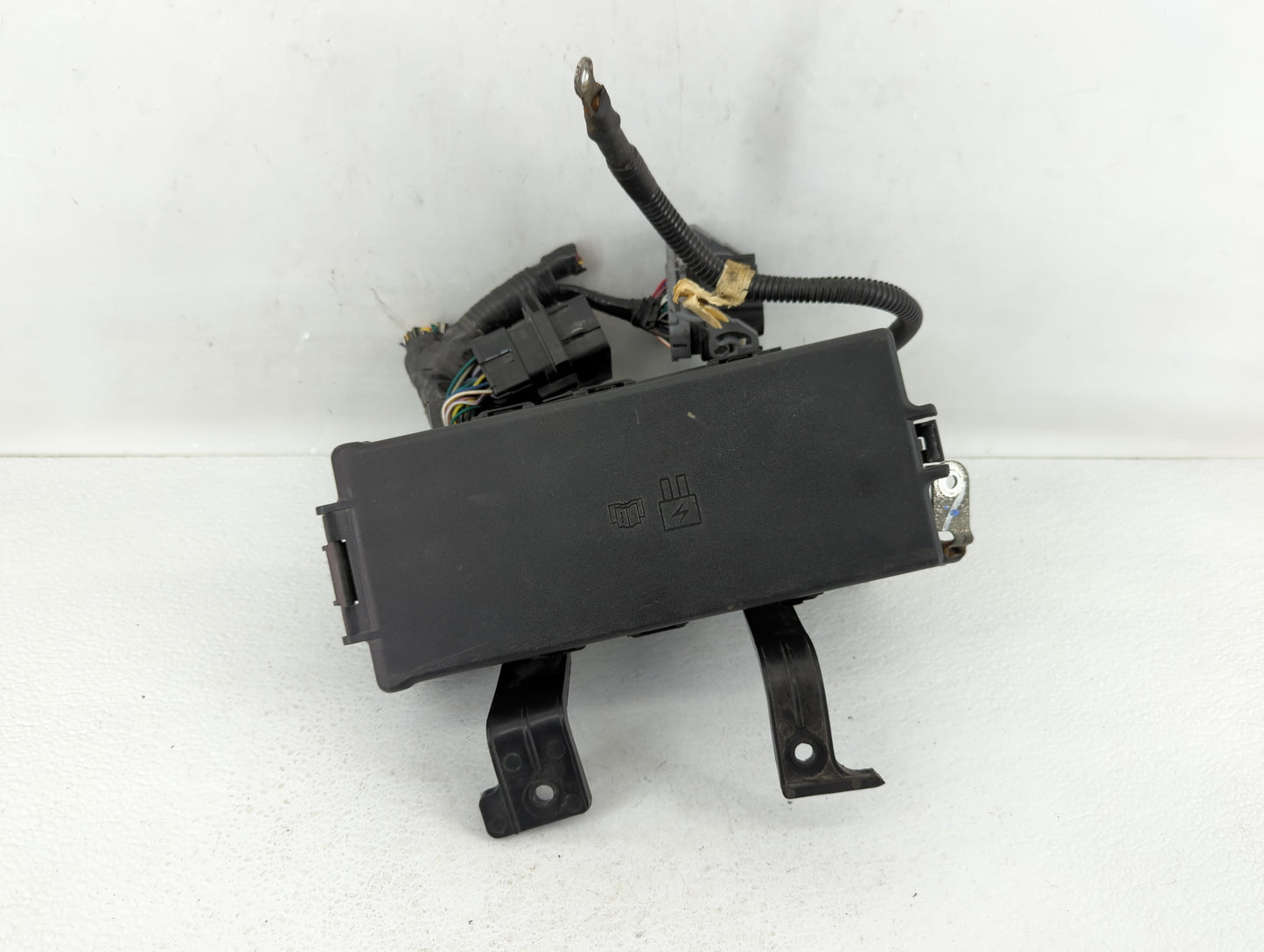 2010-2012 Ford Fusion Fusebox Fuse Box Panel Relay Module P/N:7E5T-14A003-BA Fits Fits 2010 2011 2012 OEM Used Auto Parts - 