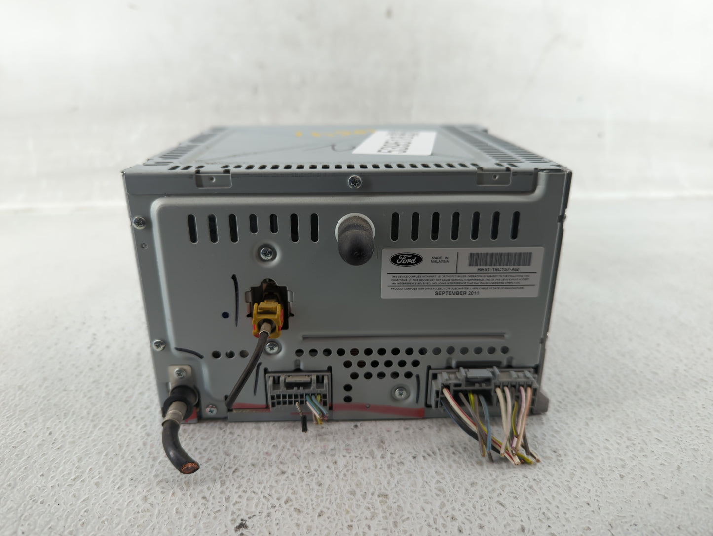 2010-2012 Ford Fusion Am Fm Cd Player Radio Receiver - Oemusedautoparts1.com