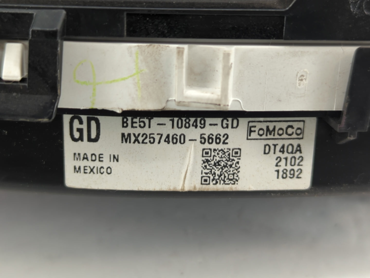 2011-2012 Ford Fusion Instrument Cluster Speedometer Gauges P/N:BE5T-10849-GD Fits Fits 2011 2012 OEM Used Auto Parts - Oemu