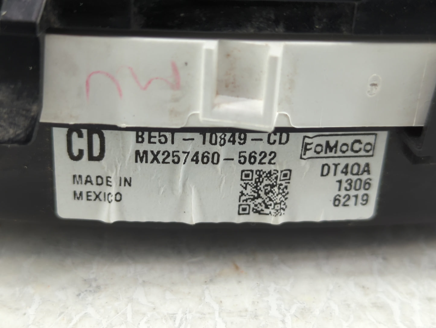 2011 Ford Fusion Instrument Cluster Speedometer Gauges P/N:BE5T-10849-CD Fits OEM Used Auto Parts - Oemusedautoparts1.com