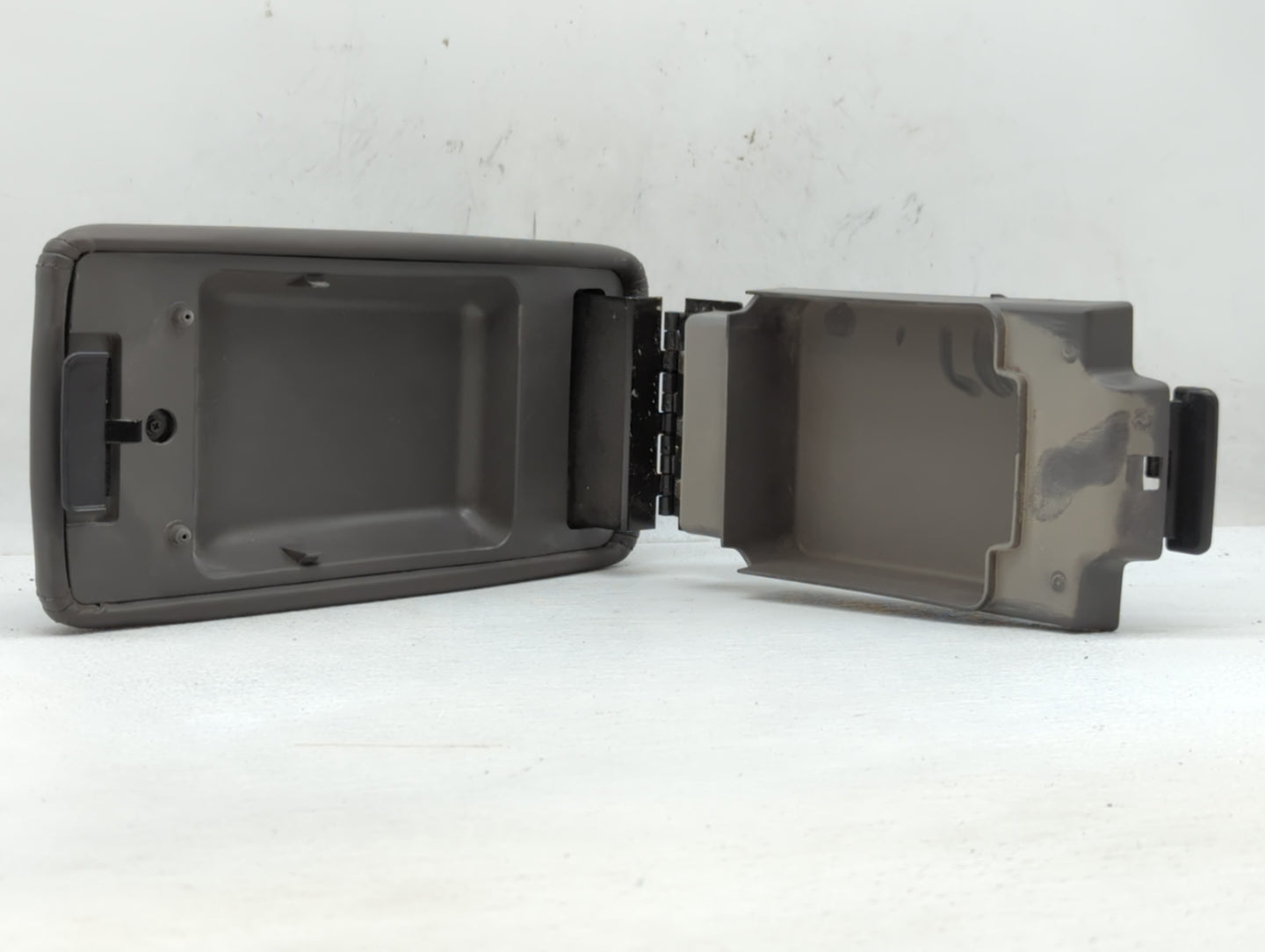 2012 Ford Fusion Center Console Armrest Cover Lid Black - Oemusedautoparts1.com