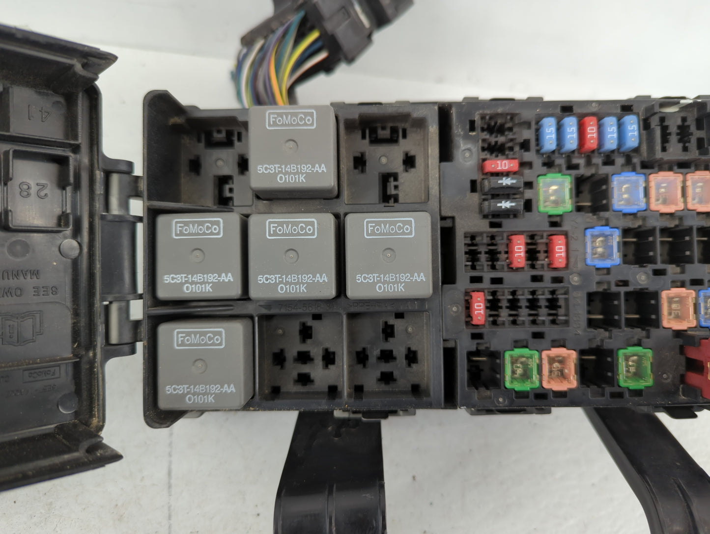 2010-2012 Ford Fusion Fusebox Fuse Box Panel Relay Module P/N:BE5T-14290-E Fits Fits 2010 2011 2012 OEM Used Auto Parts - Oe