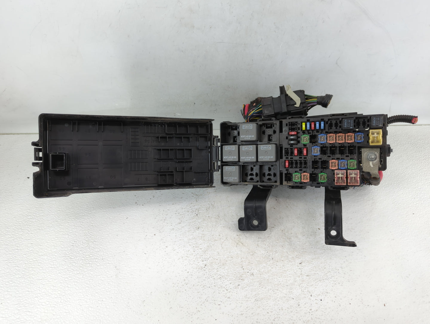 2010-2012 Ford Fusion Fusebox Fuse Box Panel Relay Module P/N:54-7146-30 Fits Fits 2010 2011 2012 OEM Used Auto Parts - Oemu