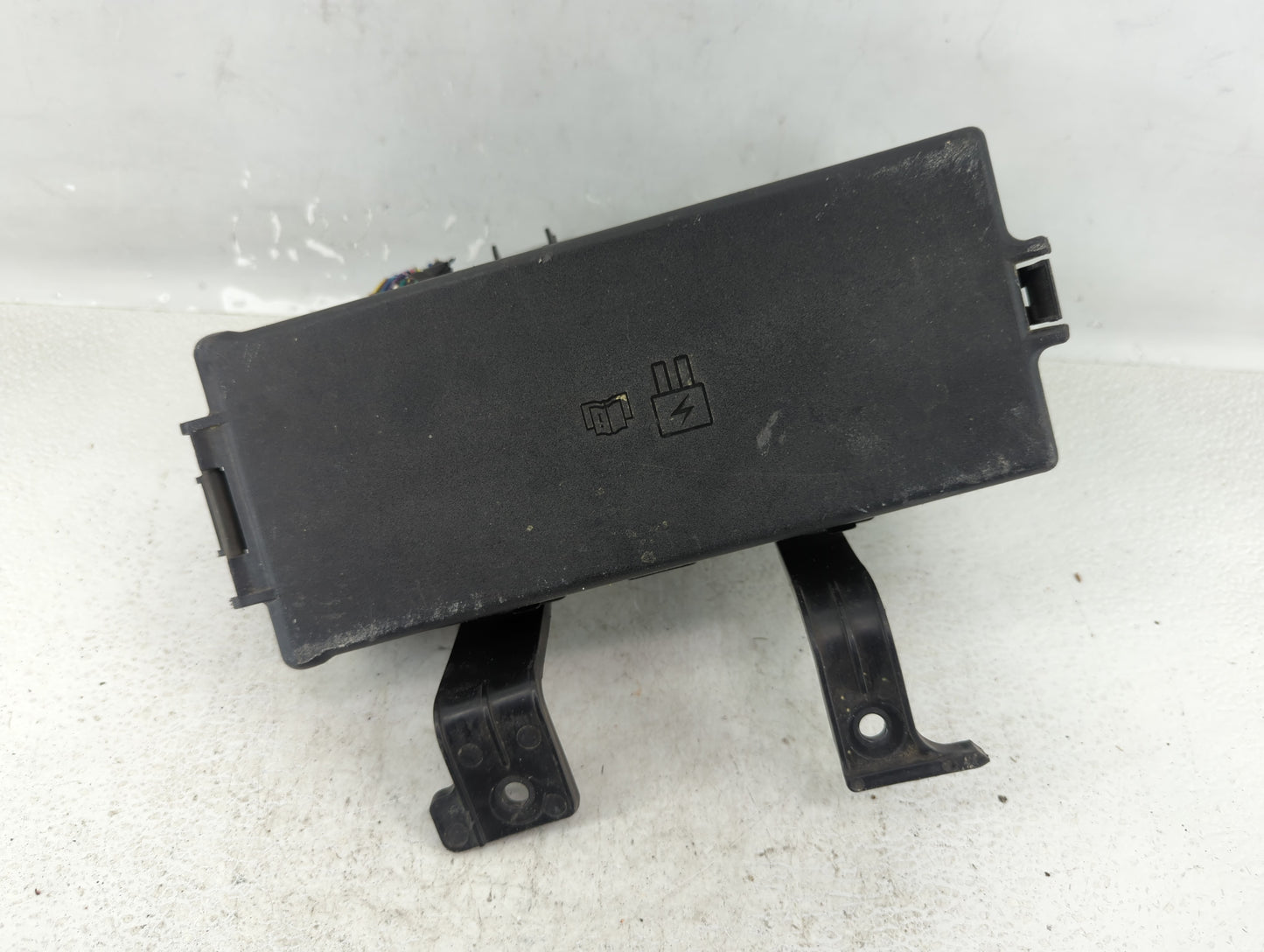 2010-2012 Ford Fusion Fusebox Fuse Box Panel Relay Module P/N:54-7146-30 Fits Fits 2010 2011 2012 OEM Used Auto Parts - Oemu