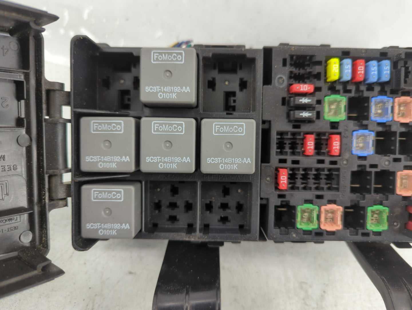 2010-2012 Ford Fusion Fusebox Fuse Box Panel Relay Module P/N:54-7146-30 Fits Fits 2010 2011 2012 OEM Used Auto Parts - Oemu