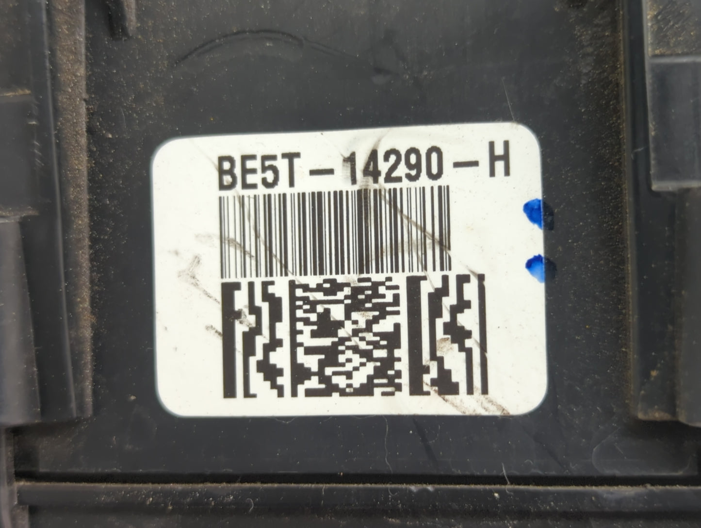 2010-2012 Ford Fusion Fusebox Fuse Box Panel Relay Module P/N:54-7146-30 Fits Fits 2010 2011 2012 OEM Used Auto Parts - Oemu