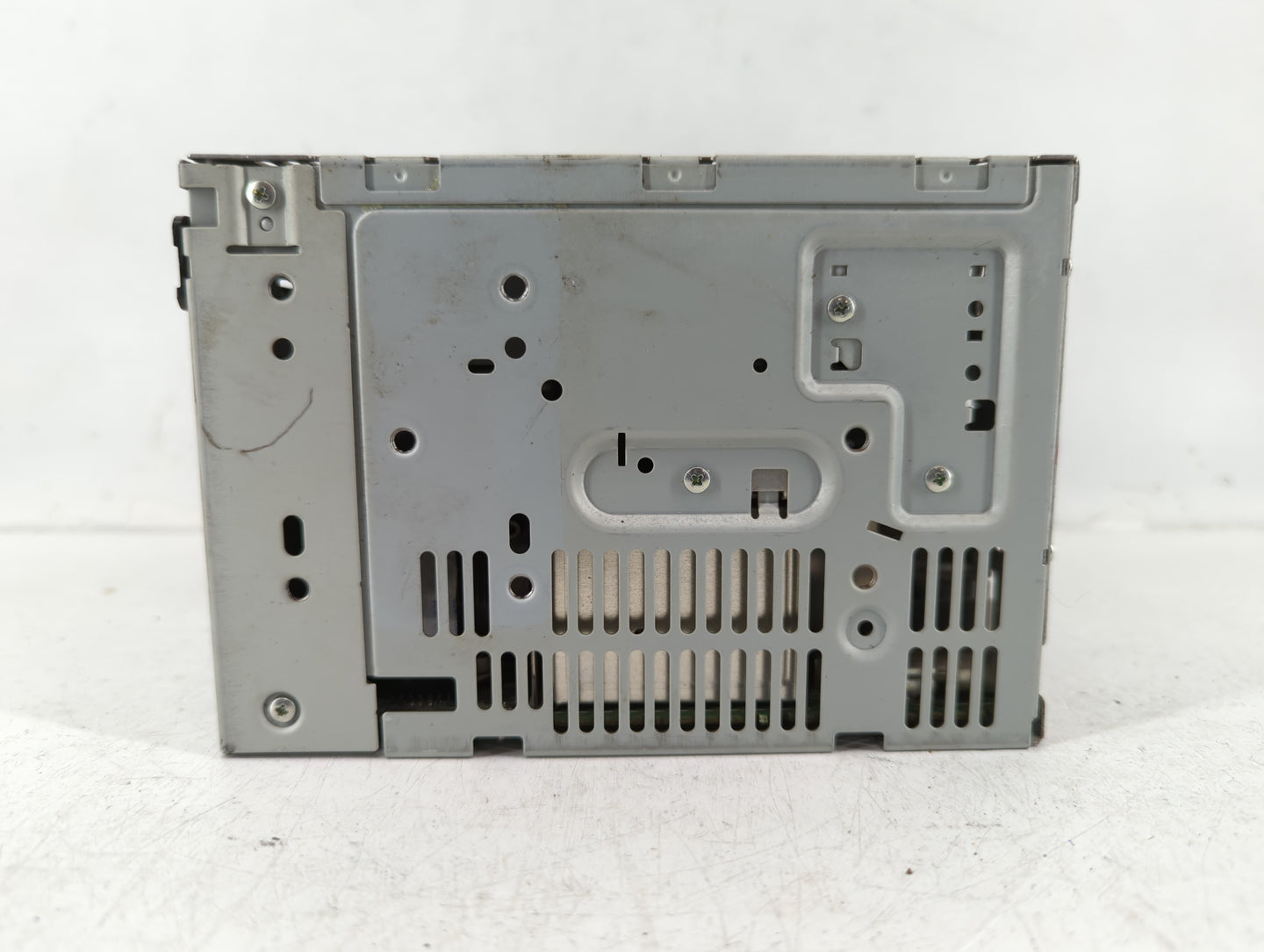 2011-2012 Ford Fusion Radio AM FM Cd Player Receiver Replacement P/N:BE5T-18D822-AB Fits Fits 2011 2012 OEM Used Auto Parts 