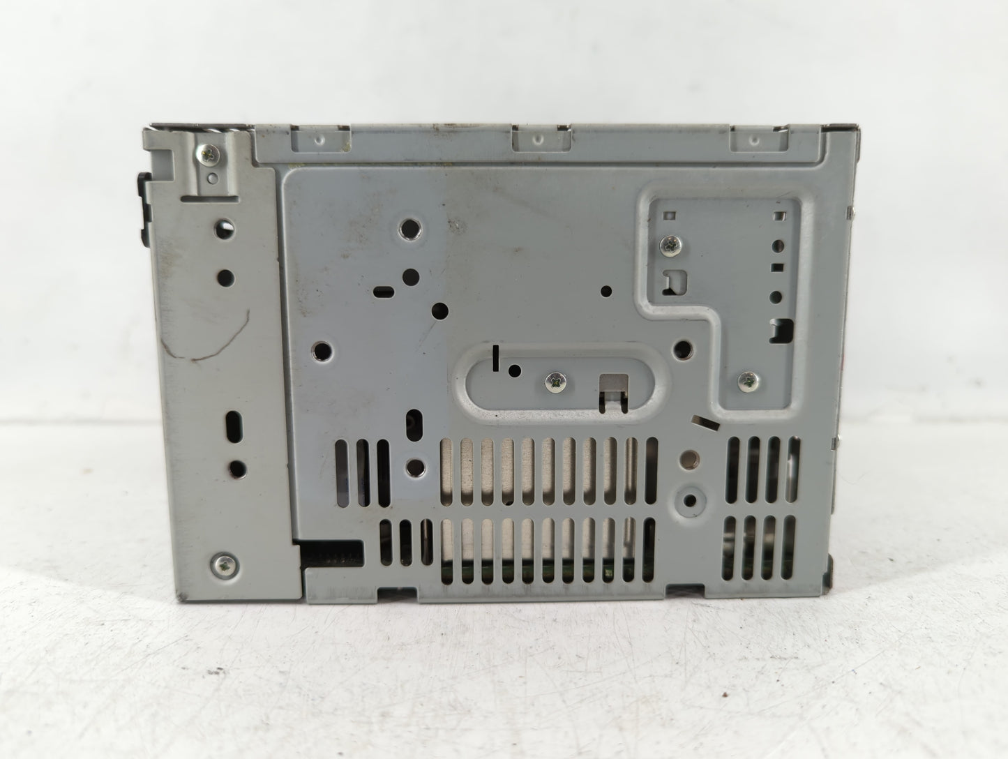 2011-2012 Ford Fusion Radio AM FM Cd Player Receiver Replacement P/N:BE5T-18D822-AB Fits Fits 2011 2012 OEM Used Auto Parts 