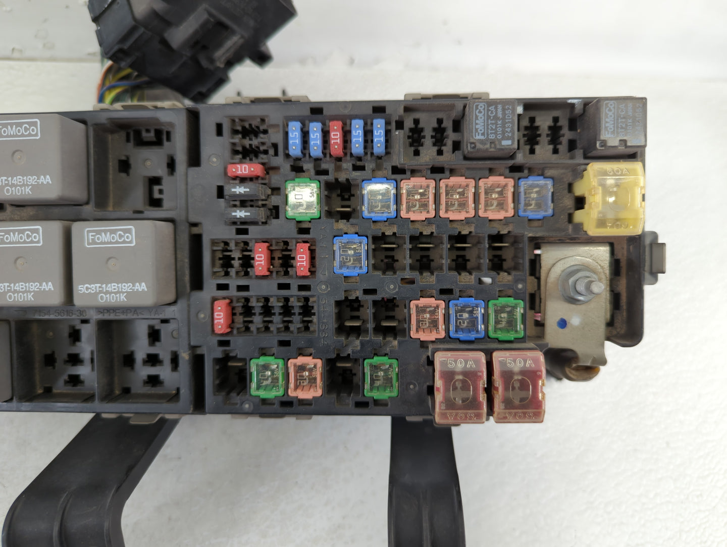 2010-2012 Ford Fusion Fusebox Fuse Box Panel Relay Module P/N:BE5T-14290-E Fits Fits 2010 2011 2012 OEM Used Auto Parts - Oe