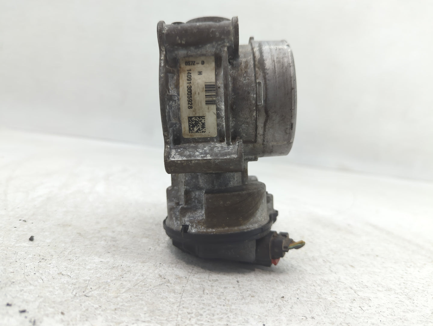 2010-2012 Ford Fusion Throttle Body P/N:DS7Z-D Fits Fits 2009 2010 2011 2012 OEM Used Auto Parts - Oemusedautoparts1.com