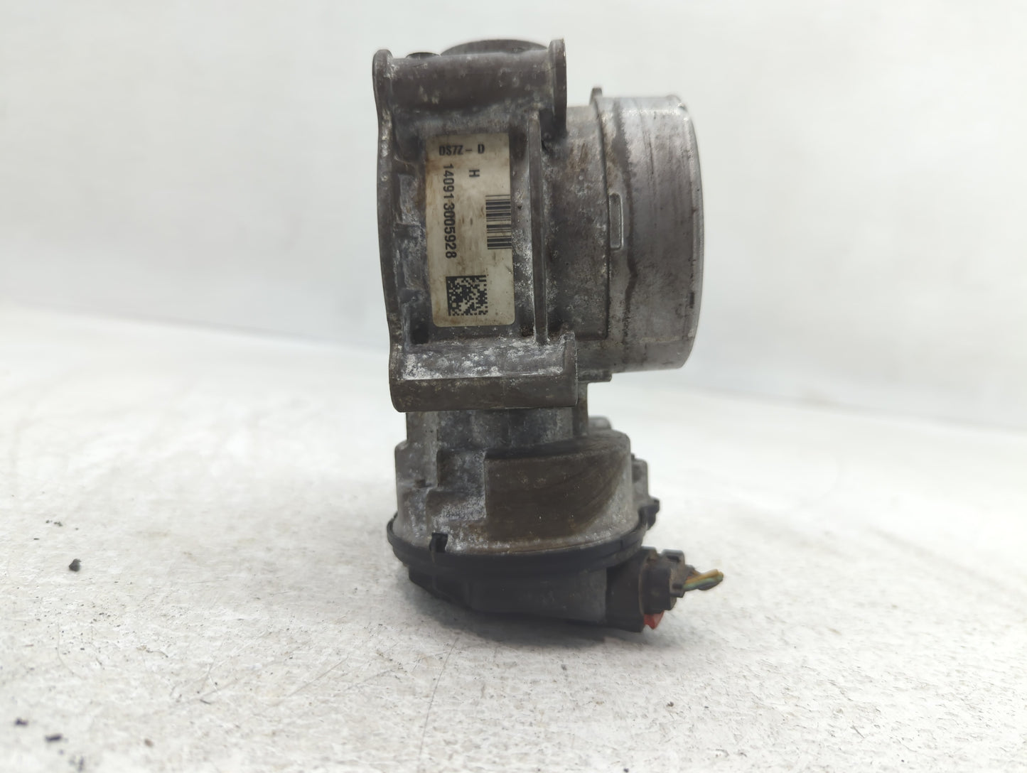 2010-2012 Ford Fusion Throttle Body P/N:DS7Z-D Fits Fits 2009 2010 2011 2012 OEM Used Auto Parts - Oemusedautoparts1.com