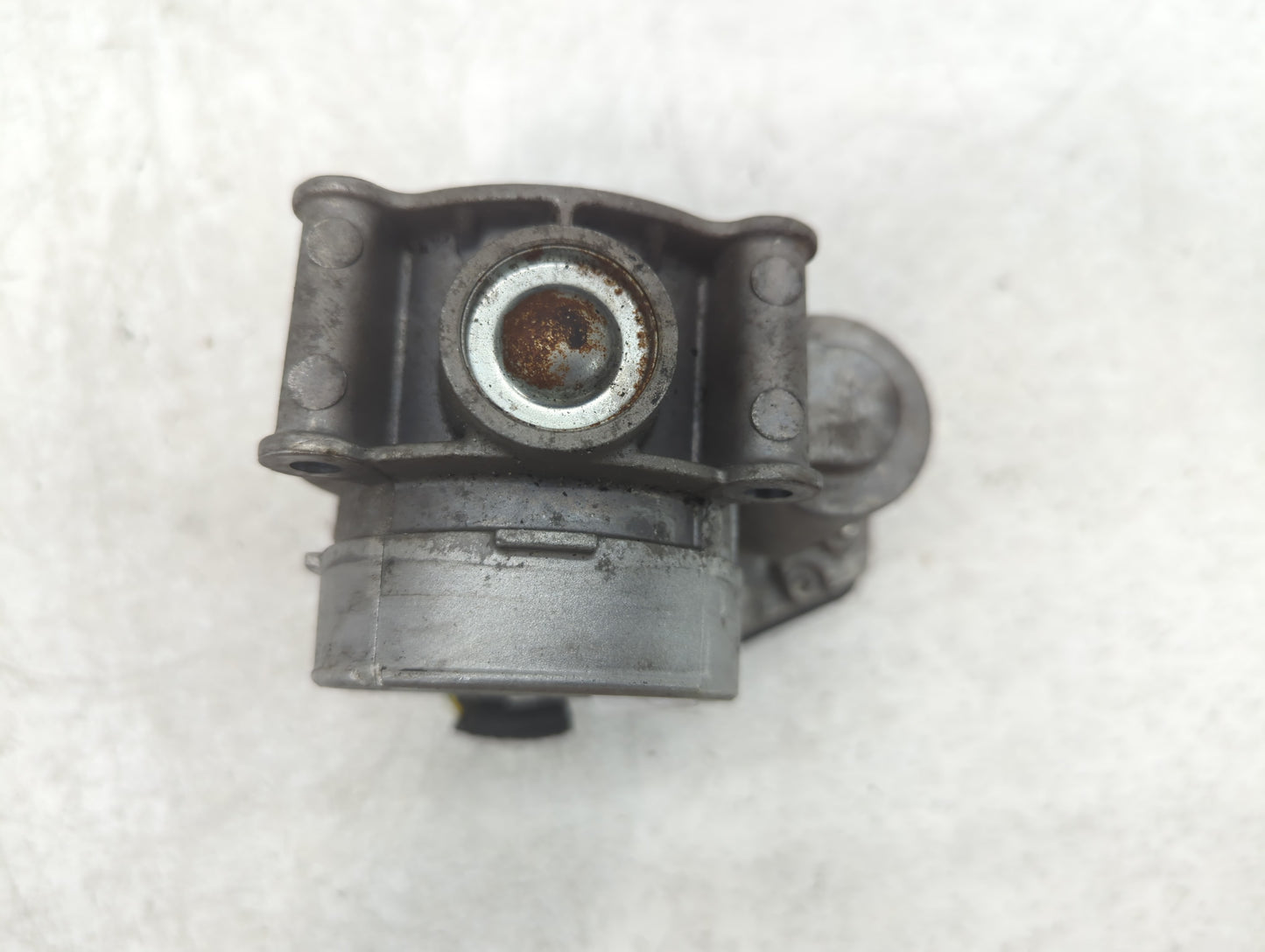 2010-2012 Ford Fusion Throttle Body P/N:DS7E-9F991-AJ Fits Fits 2009 2010 2011 2012 OEM Used Auto Parts - Oemusedautoparts1.
