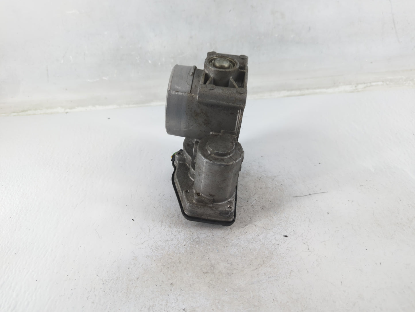 2010-2012 Ford Fusion Throttle Body P/N:9L8E-BF 111933004274 Fits Fits 2009 2010 2011 2012 OEM Used Auto Parts - Oemusedauto