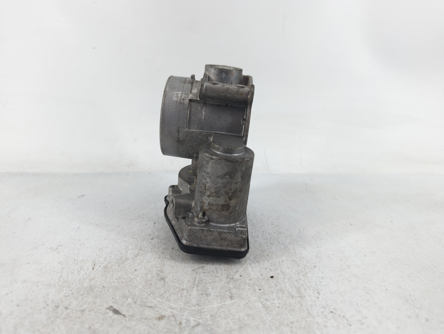 2010-2012 Ford Fusion Throttle Body P/N:DS7E-9F991-AJ Fits Fits 2009 2010 2011 2012 OEM Used Auto Parts - Oemusedautoparts1.