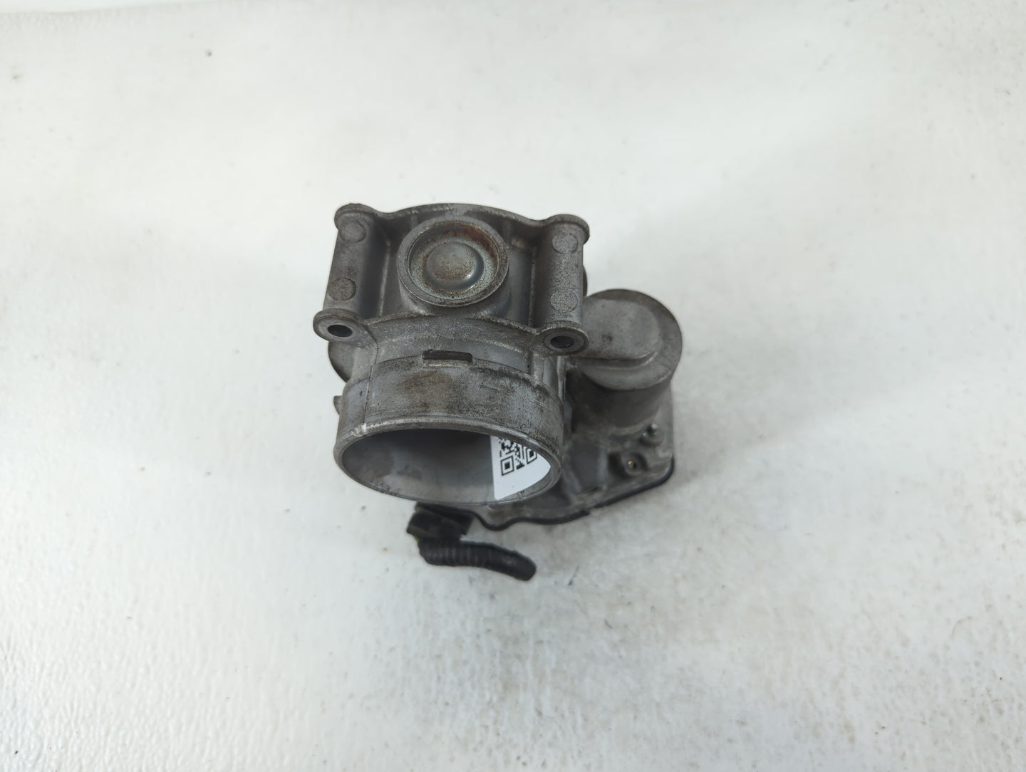 2010-2012 Ford Fusion Throttle Body P/N:DS7E-9F991-AJ Fits Fits 2009 2010 2011 2012 OEM Used Auto Parts - Oemusedautoparts1.