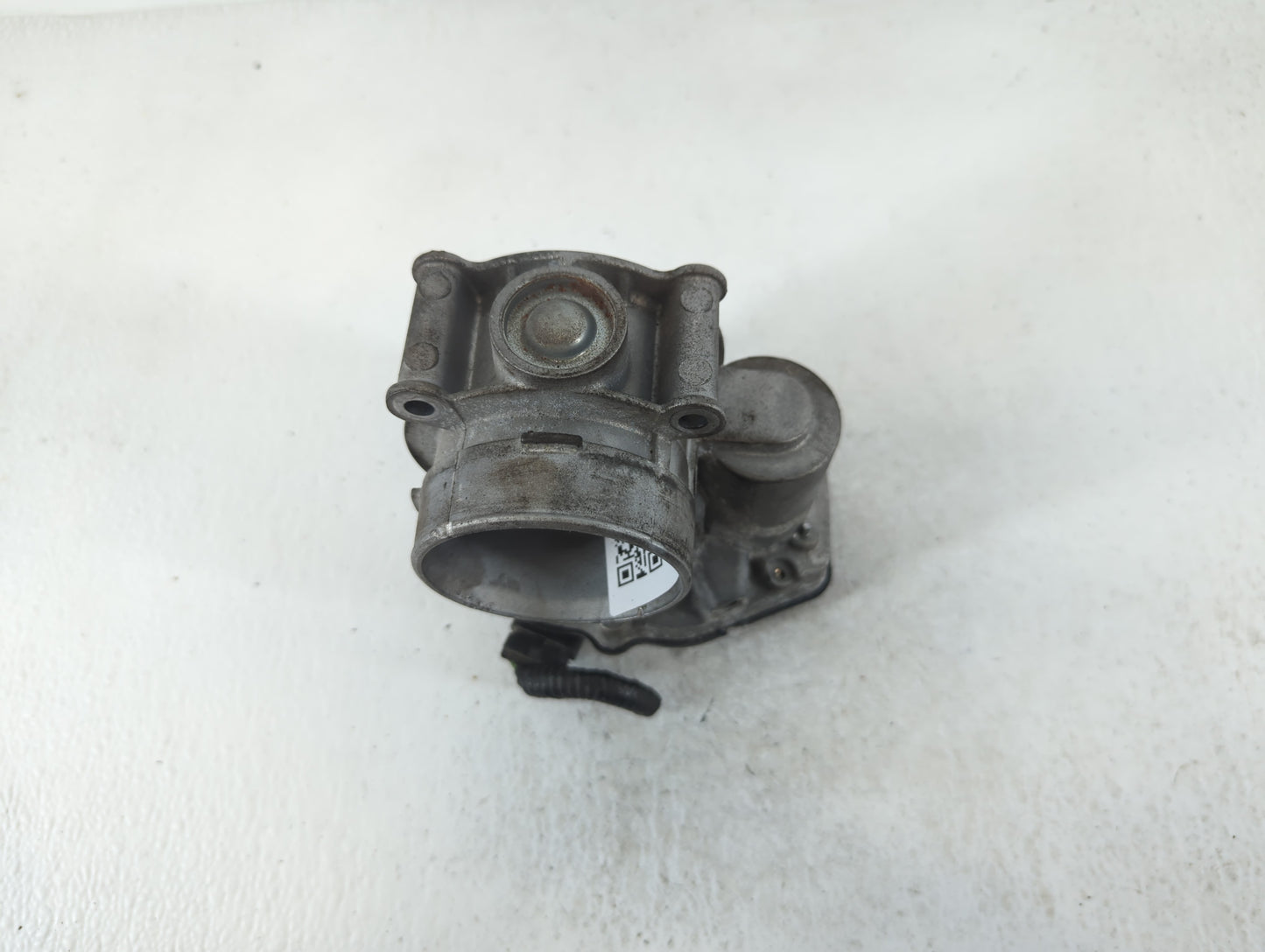2010-2012 Ford Fusion Throttle Body P/N:DS7E-9F991-AJ Fits Fits 2009 2010 2011 2012 OEM Used Auto Parts - Oemusedautoparts1.