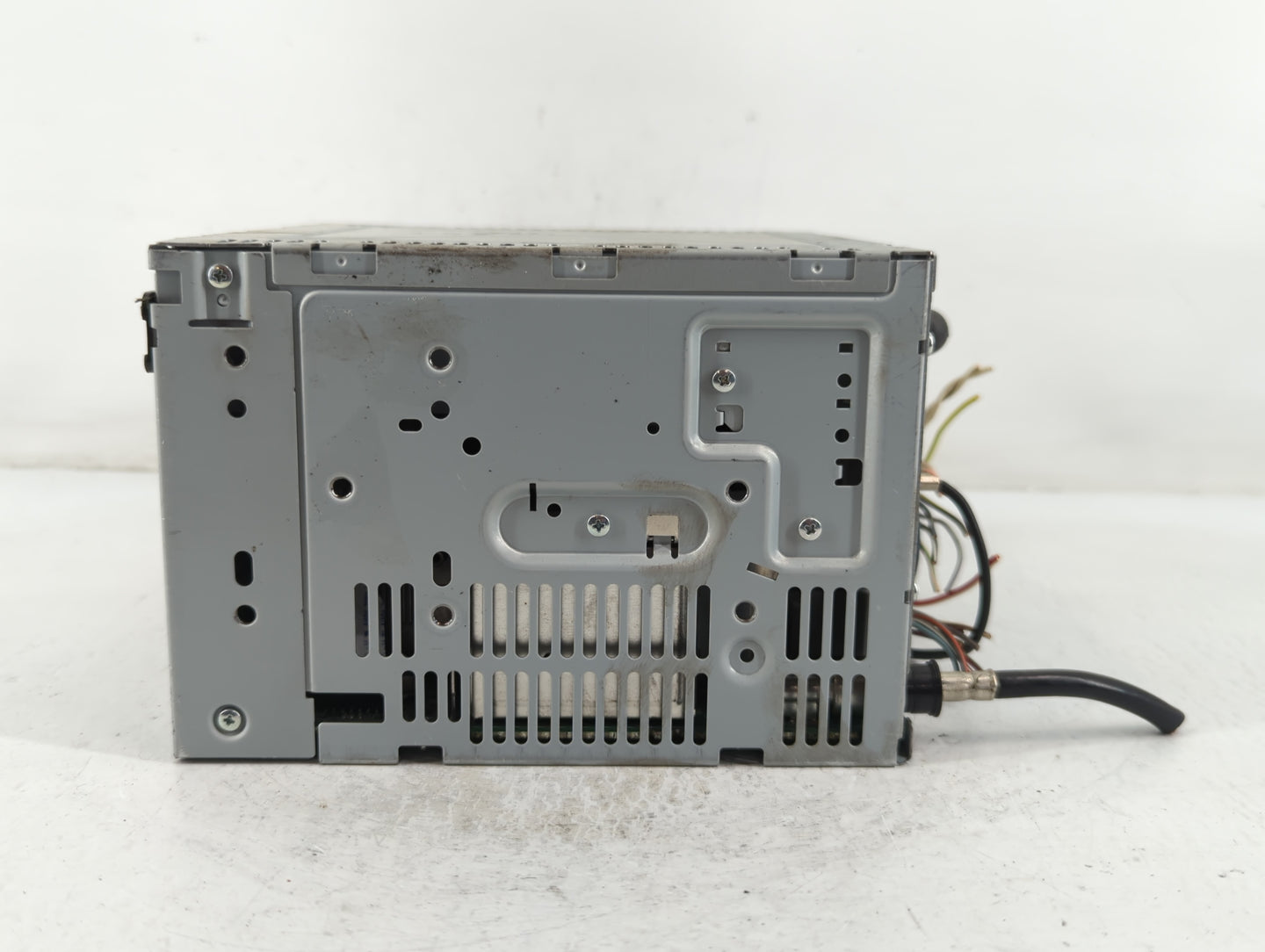 2011-2012 Ford Fusion Radio AM FM Cd Player Receiver Replacement P/N:BE5T-19C107-AB Fits Fits 2011 2012 OEM Used Auto Parts 