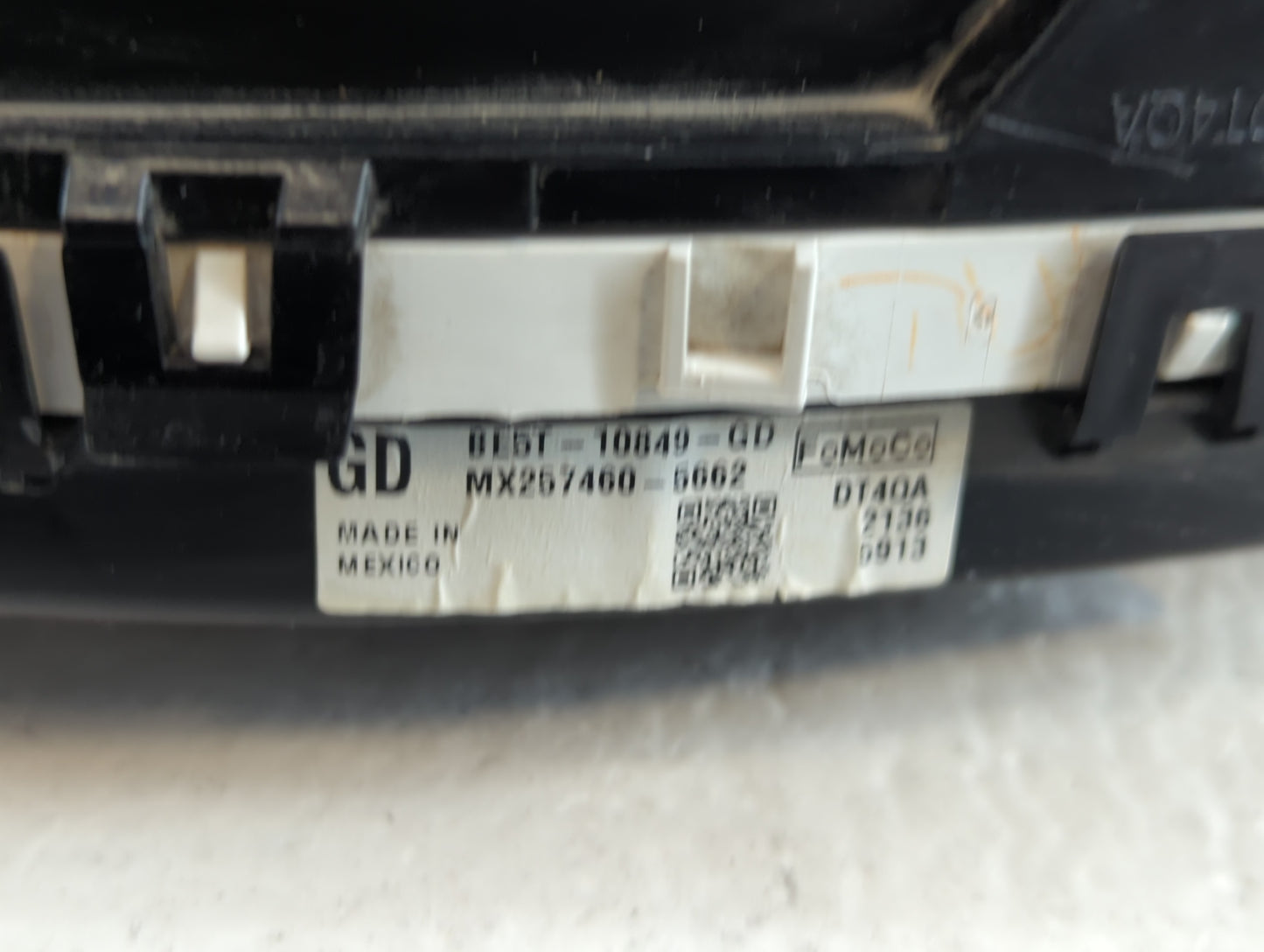2011-2012 Ford Fusion Instrument Cluster Speedometer Gauges P/N:BE5T-10849-GD Fits Fits 2011 2012 OEM Used Auto Parts - Oemu