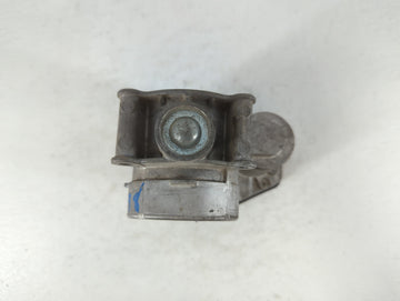 2010-2012 Ford Fusion Throttle Body P/N:170243002129 DS7E-9F991-AJ Fits Fits 2009 2010 2011 2012 OEM Used Auto Parts