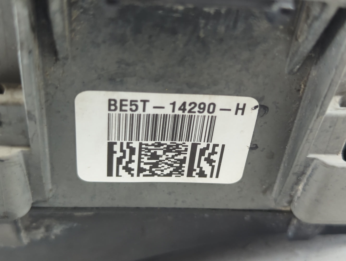 2010-2012 Ford Fusion Fusebox Fuse Box Panel Relay Module P/N:BE5T-14290-H Fits Fits 2010 2011 2012 OEM Used Auto Parts - Oe