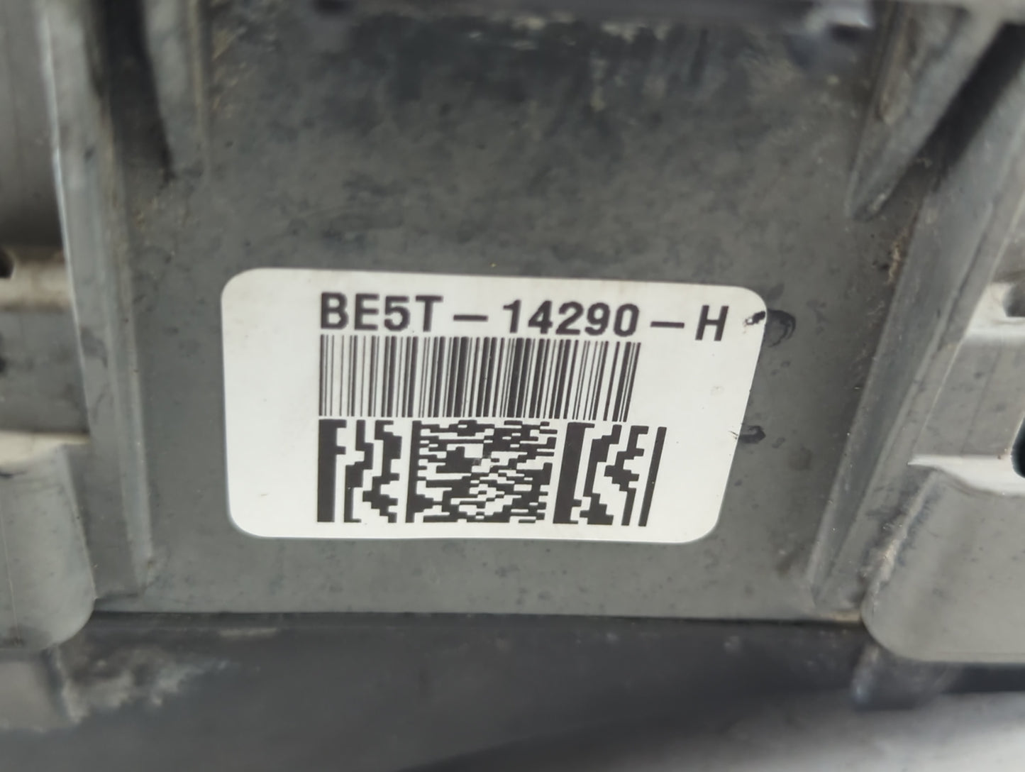 2010-2012 Ford Fusion Fusebox Fuse Box Panel Relay Module P/N:BE5T-14290-H Fits Fits 2010 2011 2012 OEM Used Auto Parts - Oe