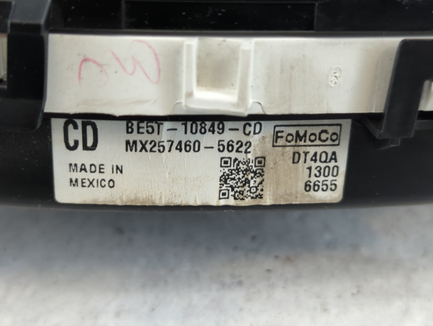 2011-2012 Ford Fusion Instrument Cluster Speedometer Gauges P/N:BE5T-10849-CD Fits Fits 2011 2012 OEM Used Auto Parts - Oemu