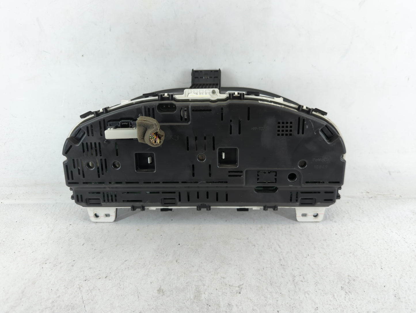 2011-2012 Ford Fusion Instrument Cluster Speedometer Gauges P/N:BE5T-10849-CD Fits Fits 2011 2012 OEM Used Auto Parts - Oemu