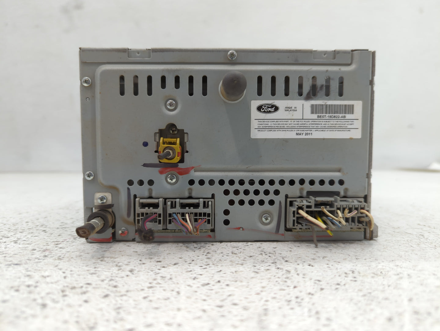2011-2012 Ford Fusion Radio AM FM Cd Player Receiver Replacement P/N:BE5T-18D822-AB Fits Fits 2011 2012 OEM Used Auto Parts 