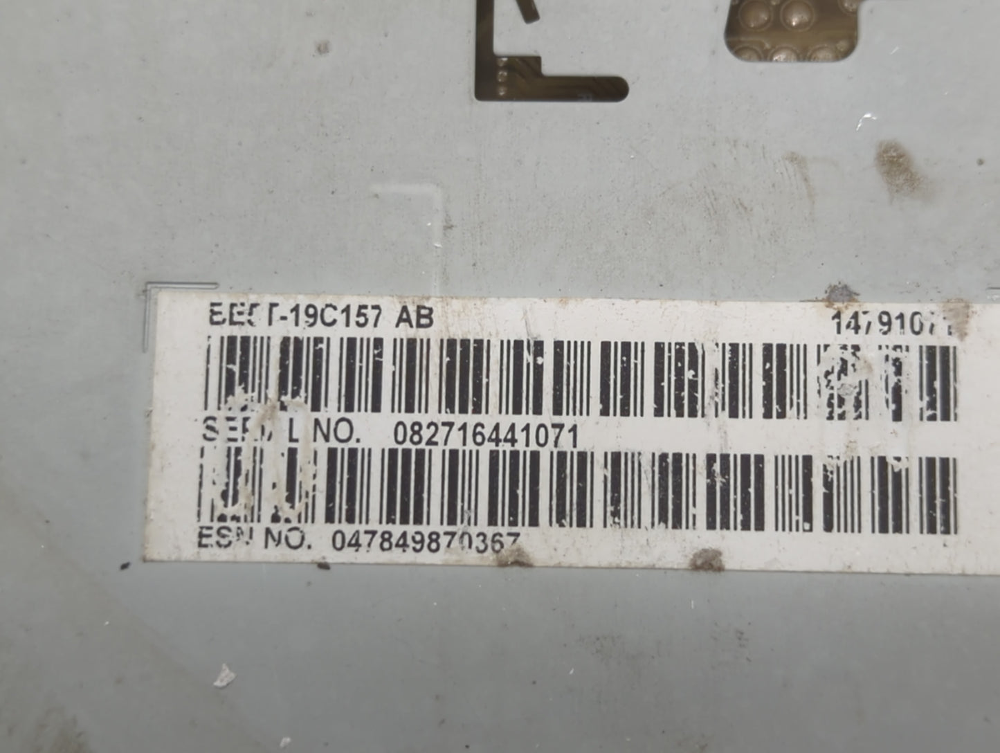 2010-2012 Ford Fusion Radio AM FM Cd Player Receiver Replacement P/N:BE5T-19C157-AB Fits Fits 2010 2011 2012 OEM Used Auto P