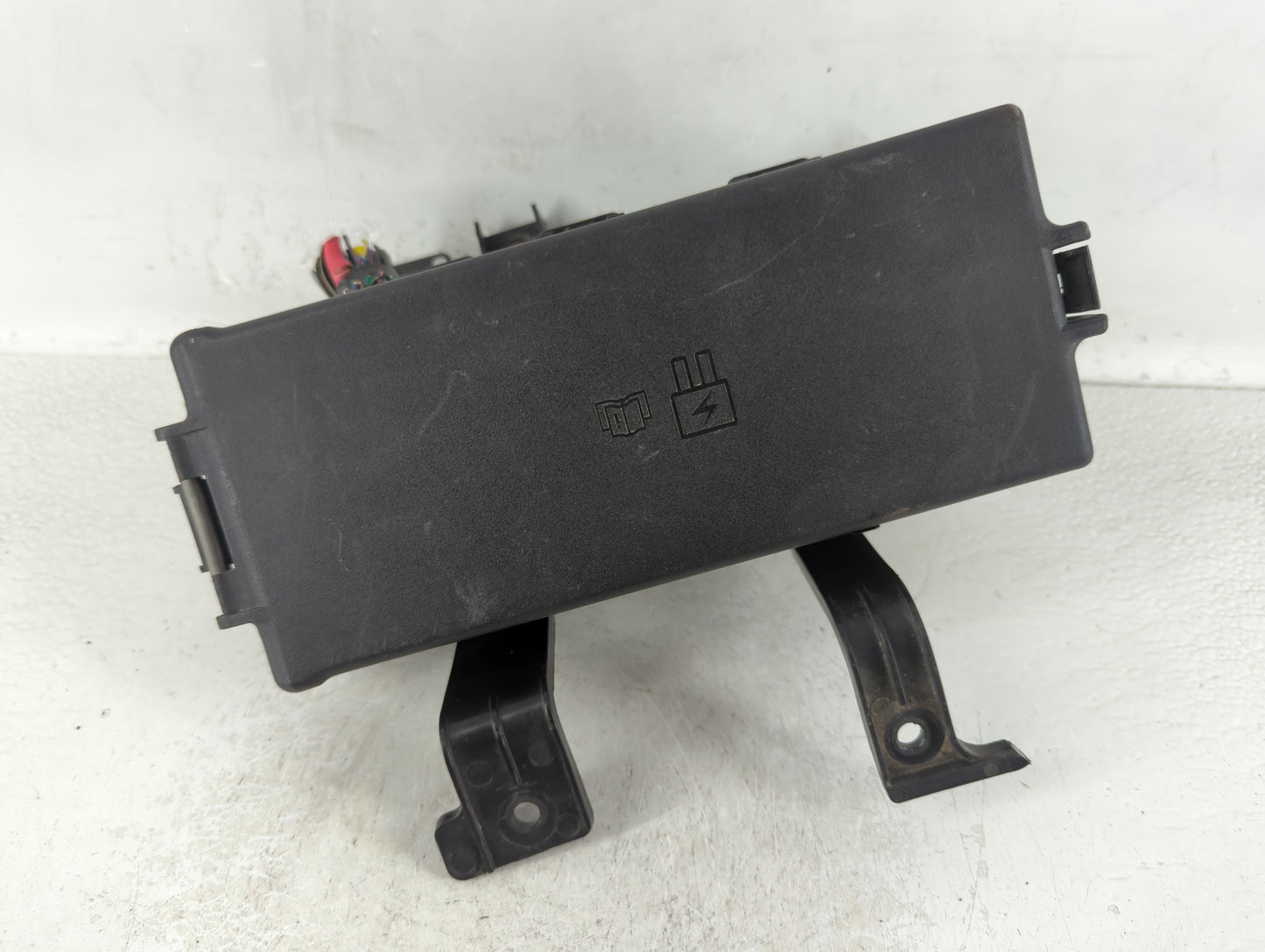 2010-2012 Ford Fusion Fusebox Fuse Box Panel Relay Module P/N:BE5T-14290-H Fits Fits 2010 2011 2012 OEM Used Auto Parts - Oe