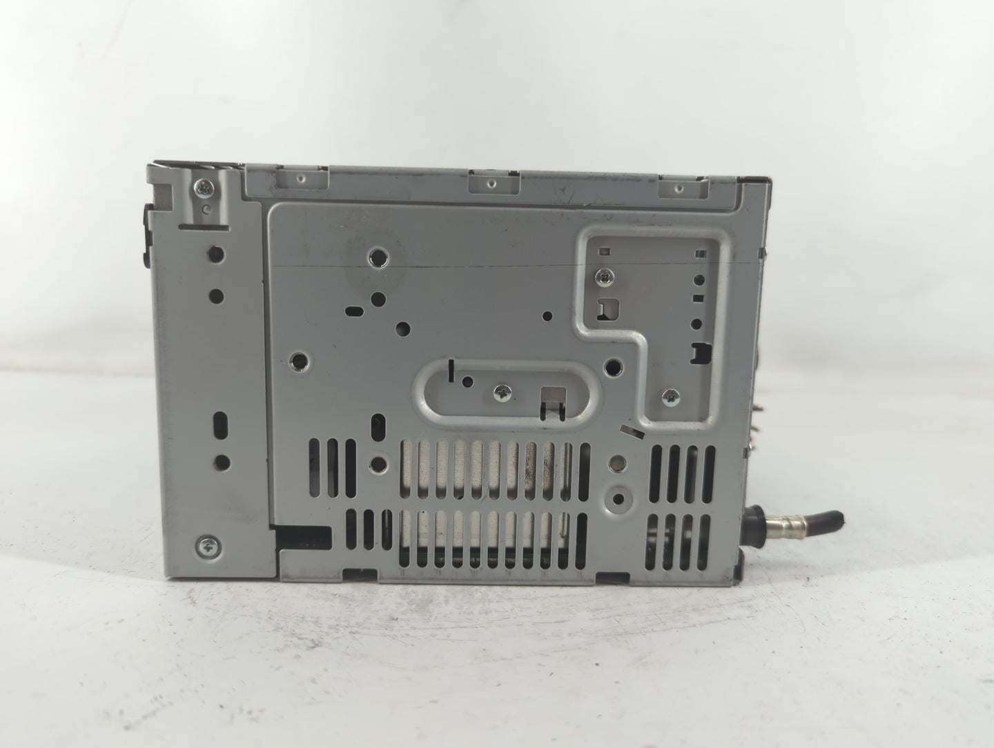 2010-2012 Ford Fusion Radio AM FM Cd Player Receiver Replacement P/N:BE5T-19C157-AB Fits Fits 2010 2011 2012 OEM Used Auto P