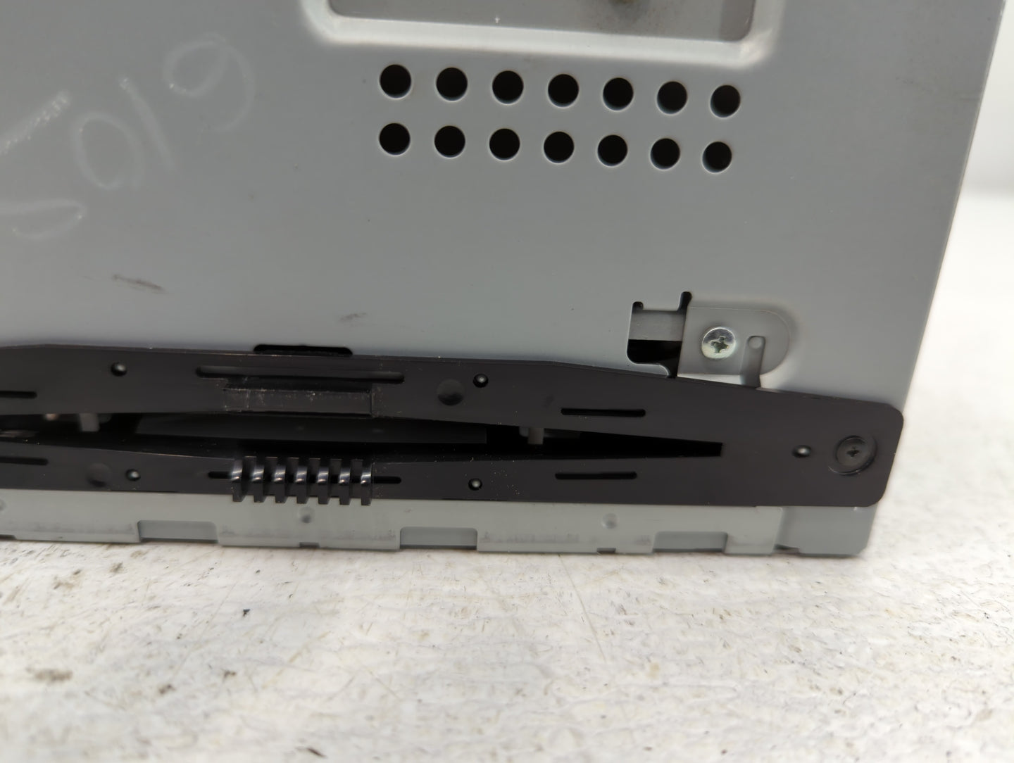 2010-2012 Ford Fusion Am Fm Cd Player Radio Receiver - Oemusedautoparts1.com