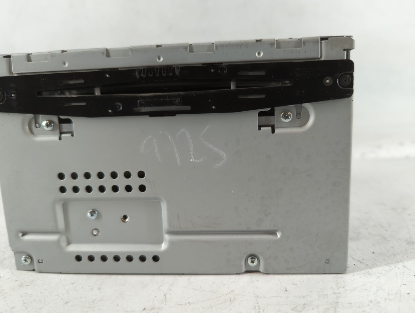2010-2012 Ford Fusion Am Fm Cd Player Radio Receiver - Oemusedautoparts1.com