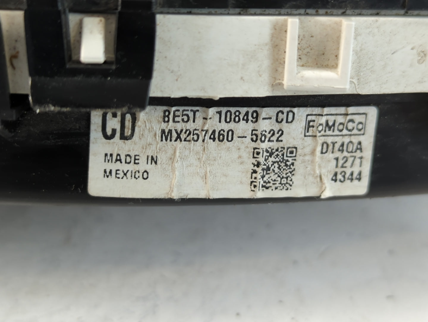 2011-2012 Ford Fusion Instrument Cluster Speedometer Gauges P/N:BE5T-10849-CD Fits Fits 2011 2012 OEM Used Auto Parts - Oemu