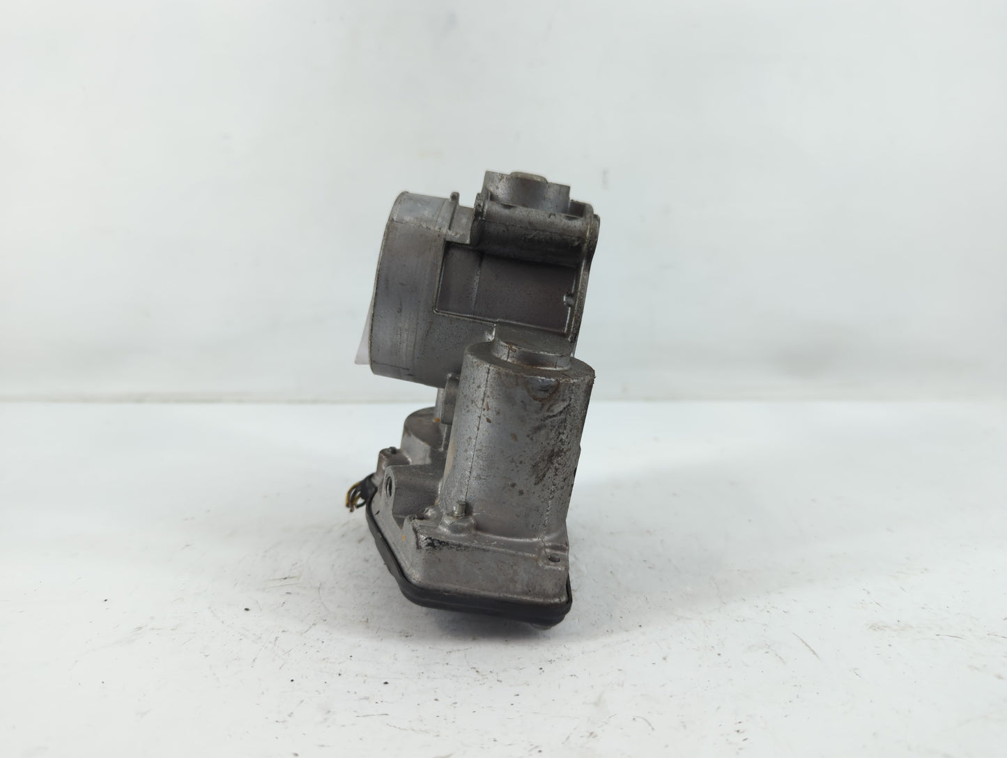 2010-2012 Ford Fusion Throttle Body P/N:14023 3000442 DS7Z-D Fits Fits 2009 2010 2011 2012 OEM Used Auto Parts - Oemusedauto