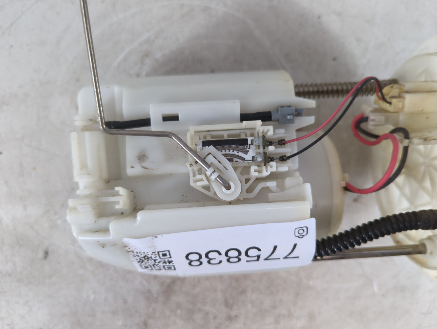 2010-2012 Ford Fusion Electrical Gas Fuel Pump Assembly - Oemusedautoparts1.com
