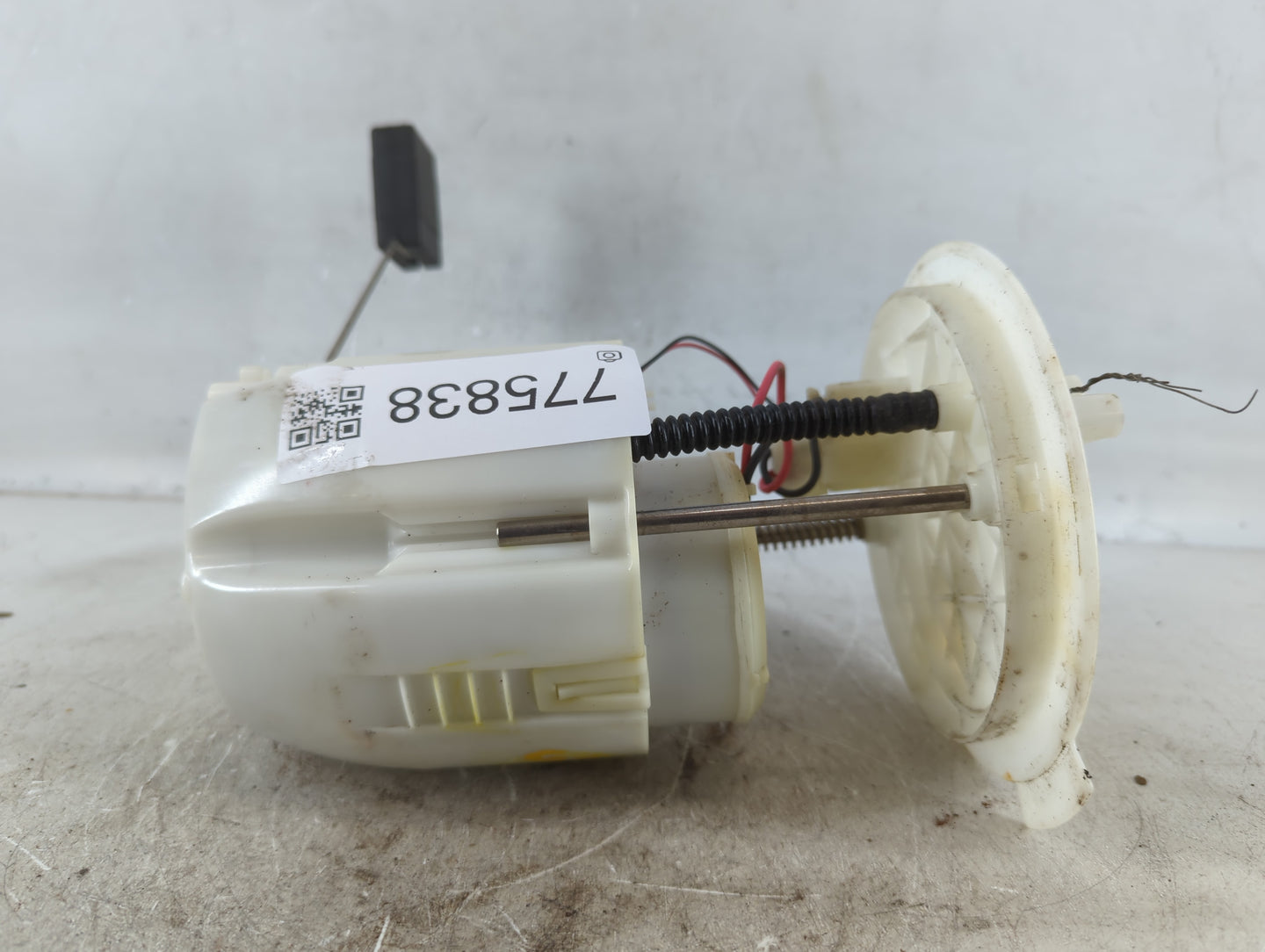 2010-2012 Ford Fusion Electrical Gas Fuel Pump Assembly - Oemusedautoparts1.com