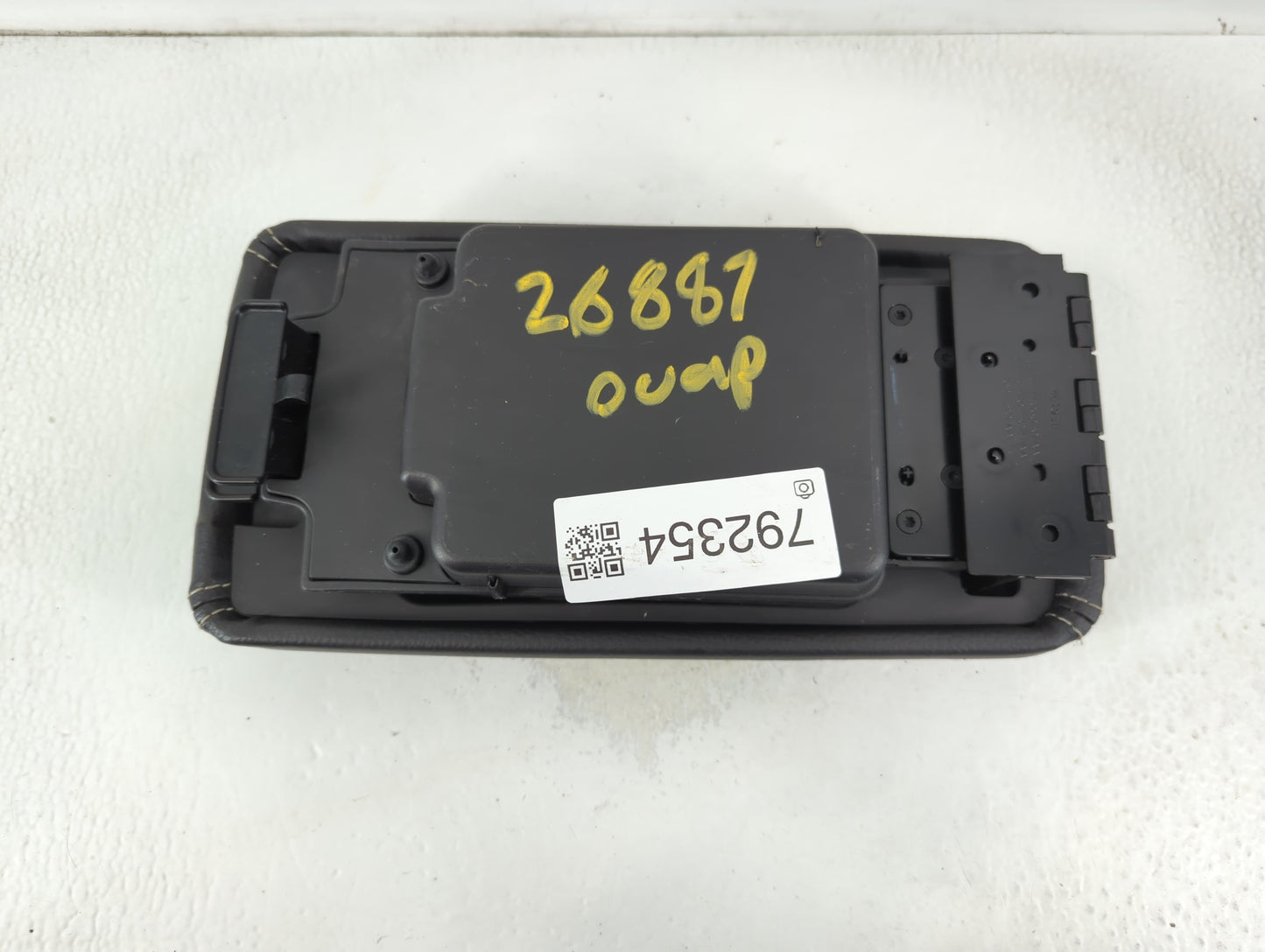 2012 Ford Fusion Center Console Armrest Cover Lid P/N:6E53-5406050-AA Fits OEM Used Auto Parts - Oemusedautoparts1.com