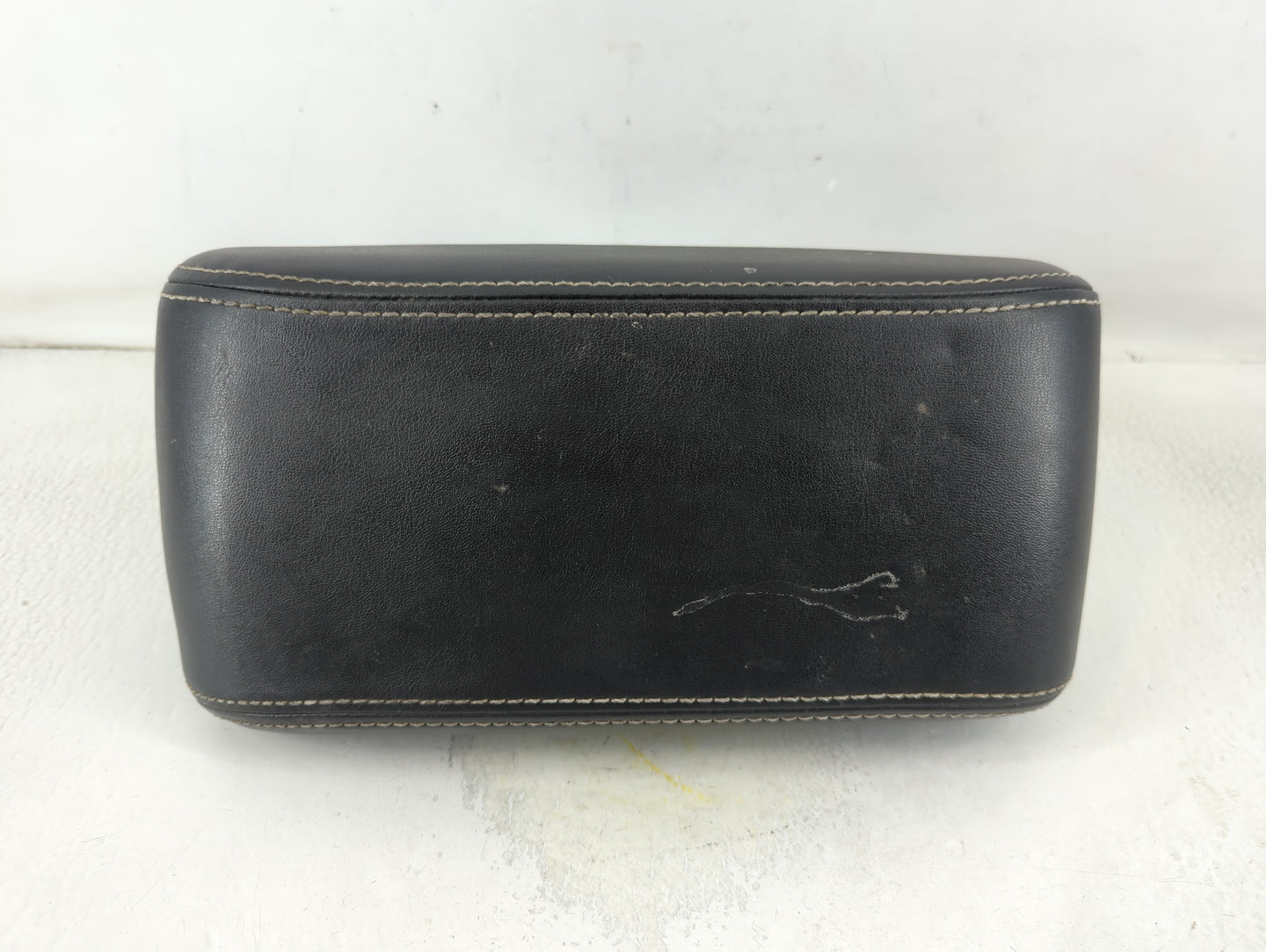 2012 Ford Fusion Center Console Armrest Cover Lid P/N:6E53-5406050-AA Fits OEM Used Auto Parts - Oemusedautoparts1.com