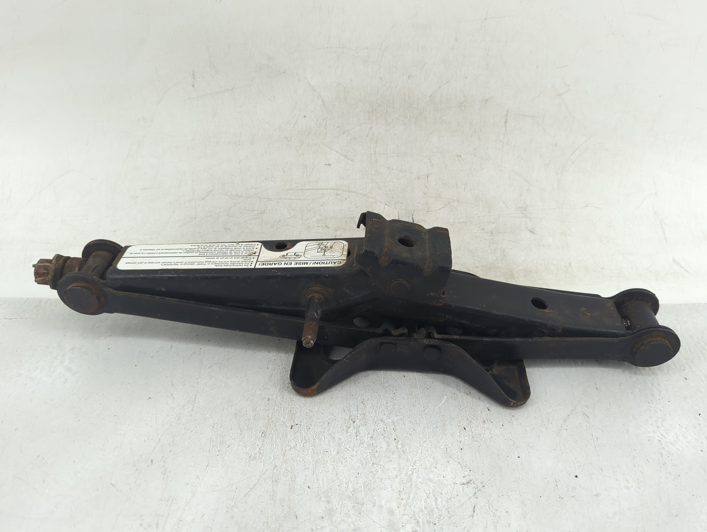 2012 Ford Fusion Spare Scissor Car Jack Black - Oemusedautoparts1.com