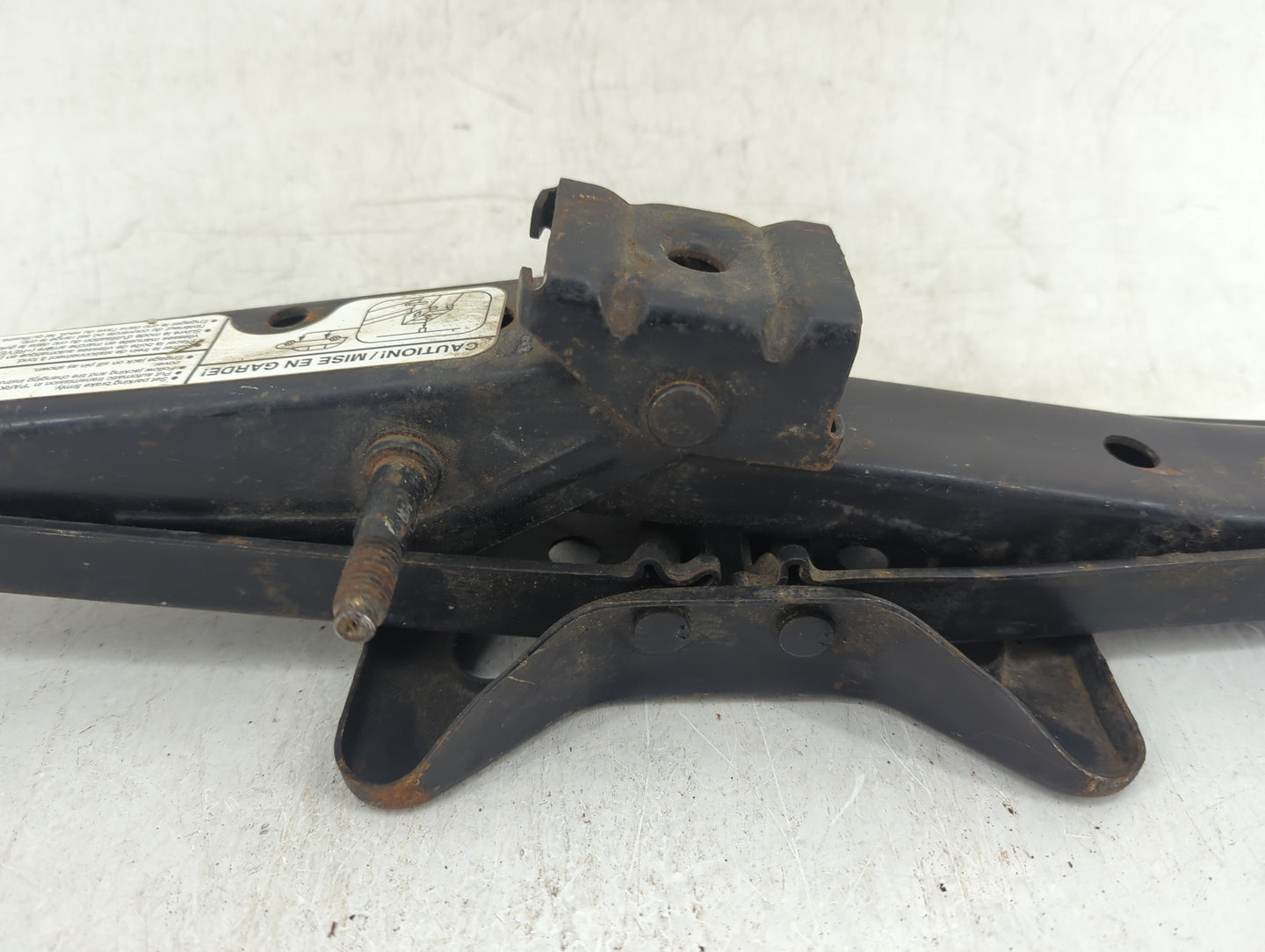 2012 Ford Fusion Spare Scissor Car Jack Black - Oemusedautoparts1.com