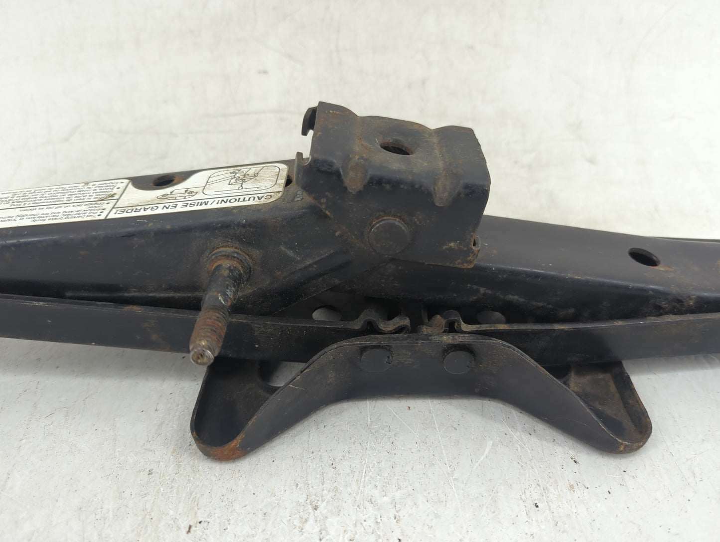 2012 Ford Fusion Spare Scissor Car Jack Black - Oemusedautoparts1.com