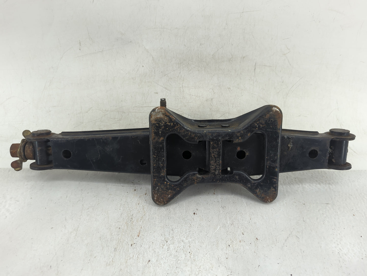 2012 Ford Fusion Spare Scissor Car Jack Black - Oemusedautoparts1.com