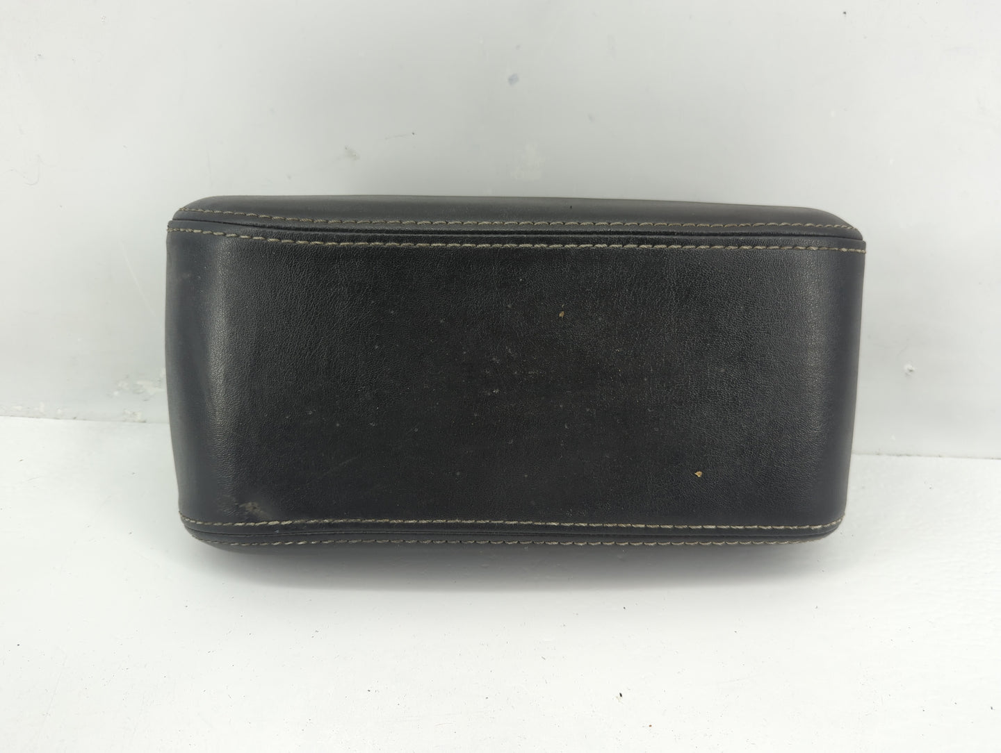 2010-2012 Ford Fusion Center Console Armrest Cover Lid Fits Fits 2010 2011 2012 OEM Used Auto Parts - Oemusedautoparts1.com
