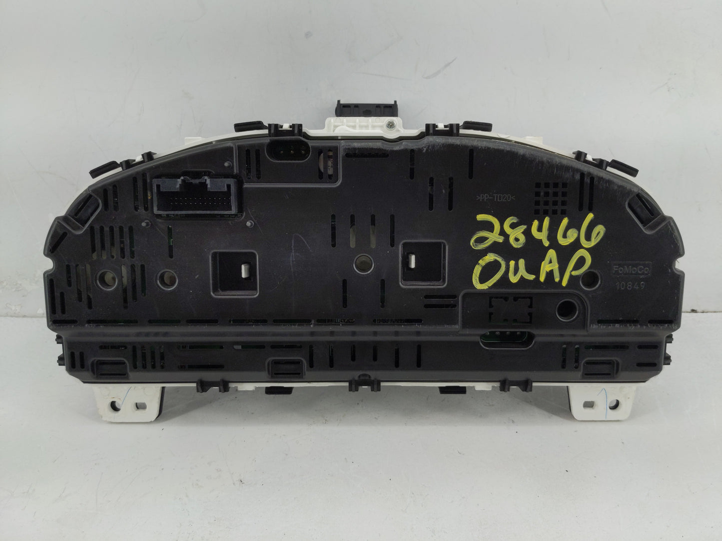 2011-2012 Ford Fusion Instrument Cluster Speedometer Gauges Fits Fits 2011 2012 OEM Used Auto Parts - Oemusedautoparts1.com
