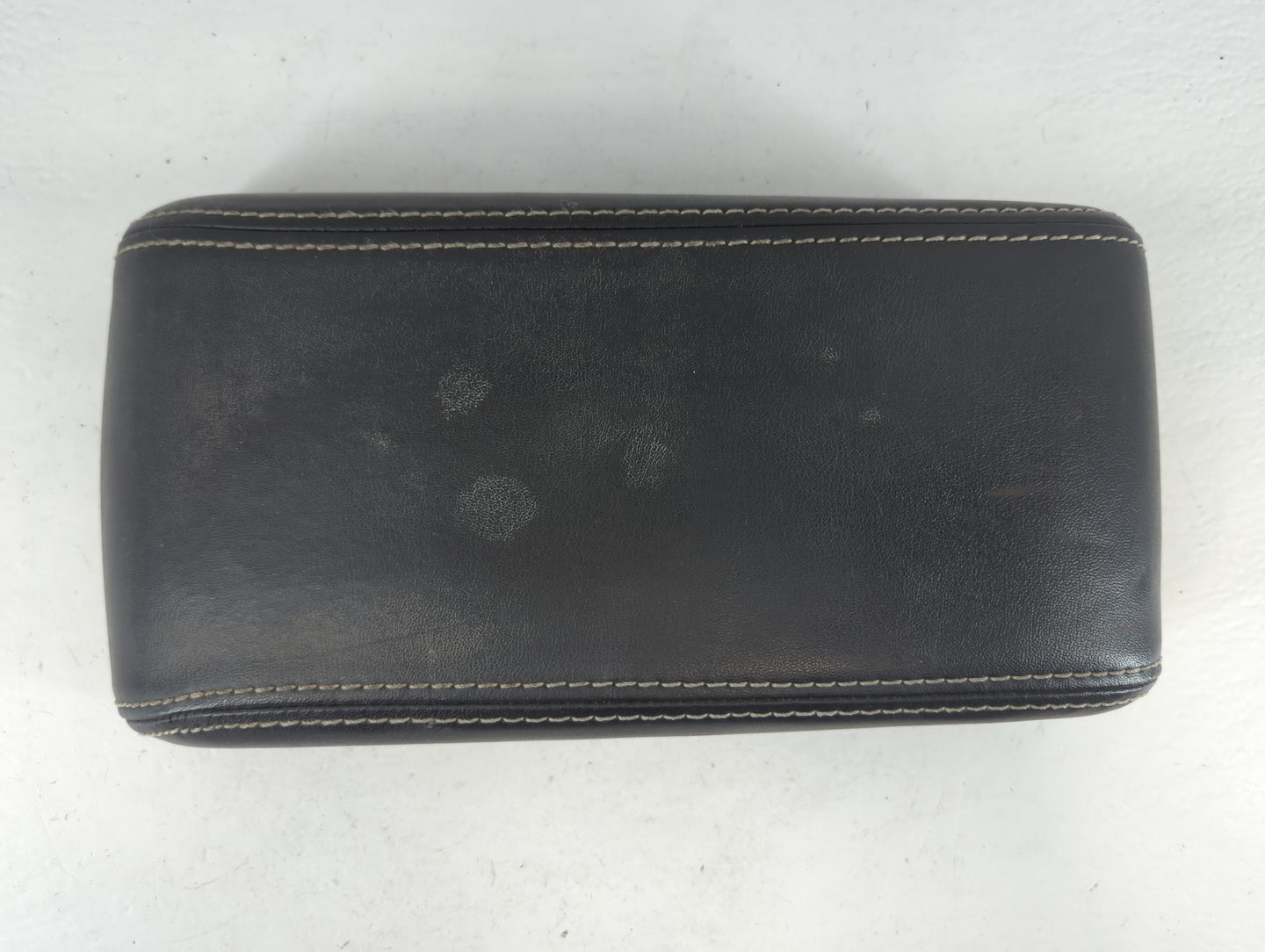 2012 Ford Fusion Center Console Armrest Cover Lid P/N:6E53-5406050-AA Fits OEM Used Auto Parts - Oemusedautoparts1.com