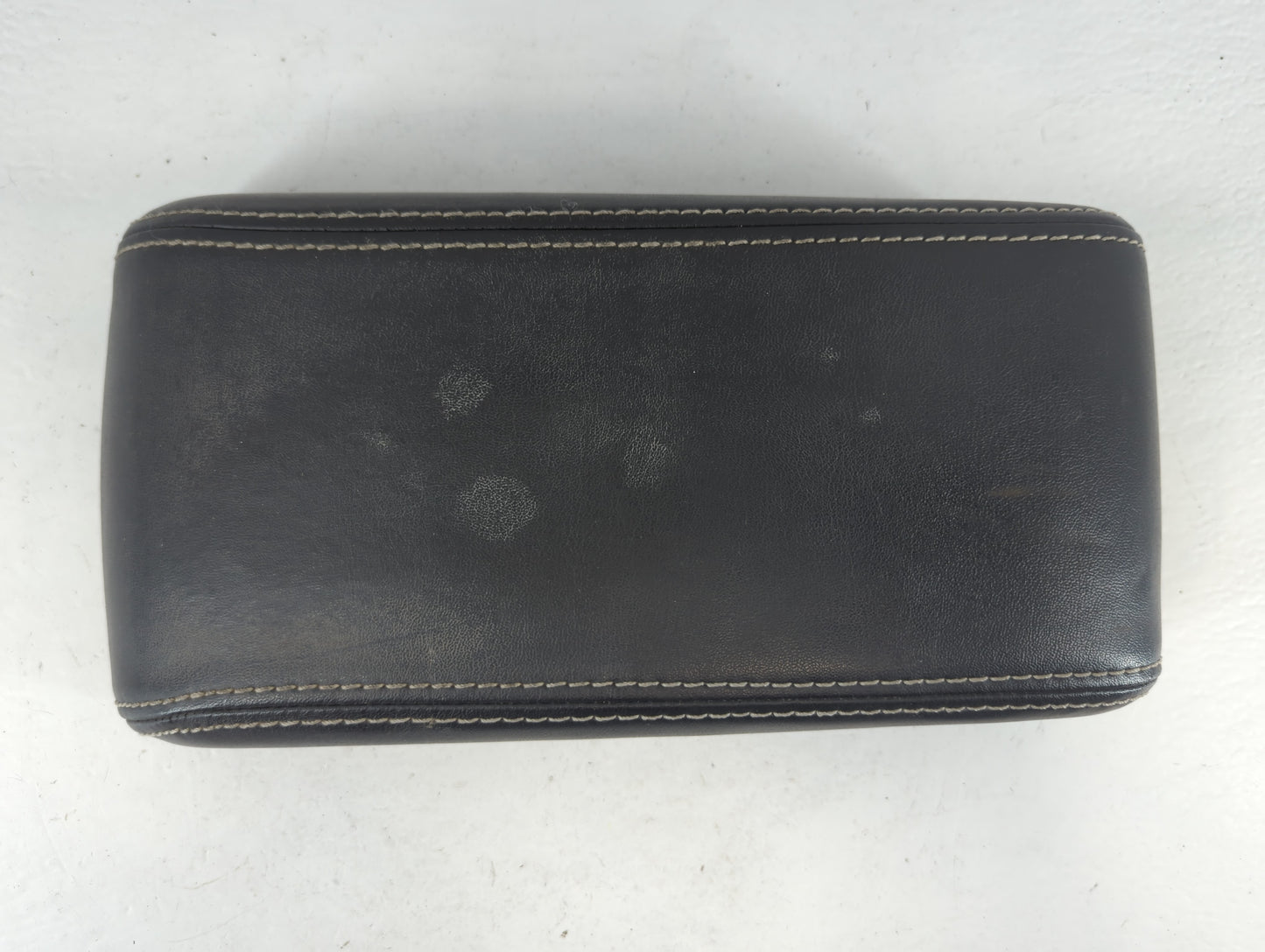 2012 Ford Fusion Center Console Armrest Cover Lid P/N:6E53-5406050-AA Fits OEM Used Auto Parts - Oemusedautoparts1.com
