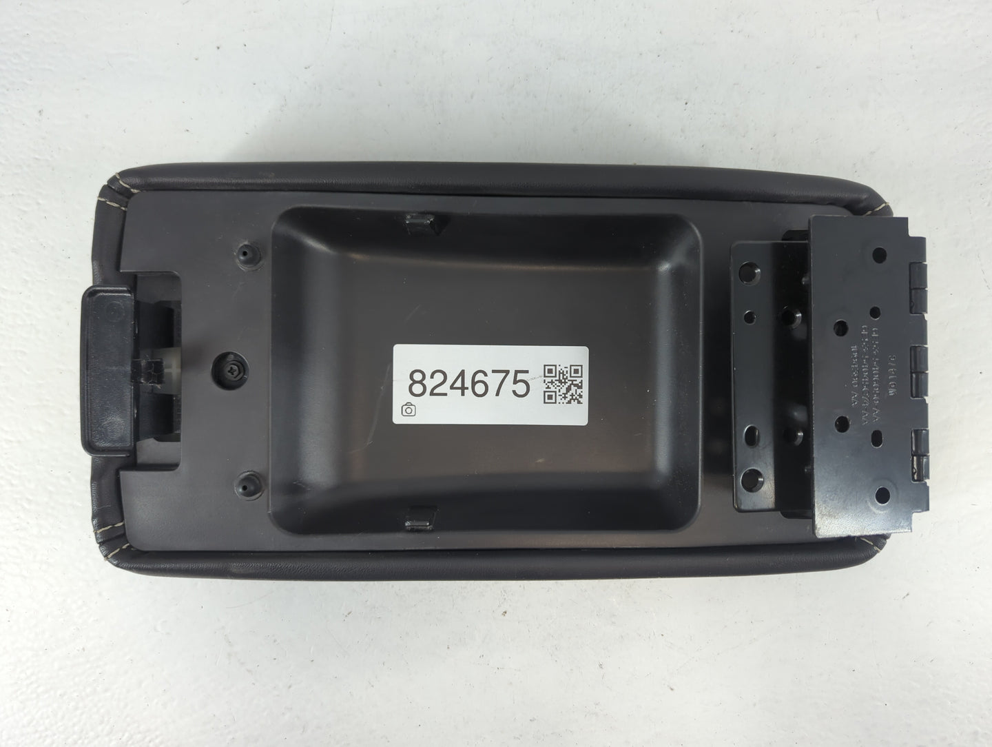 2012 Ford Fusion Center Console Armrest Cover Lid P/N:6E53-5406050-AA Fits OEM Used Auto Parts - Oemusedautoparts1.com
